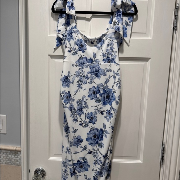 Floral Blue and White Dress - Picture 2 of 5